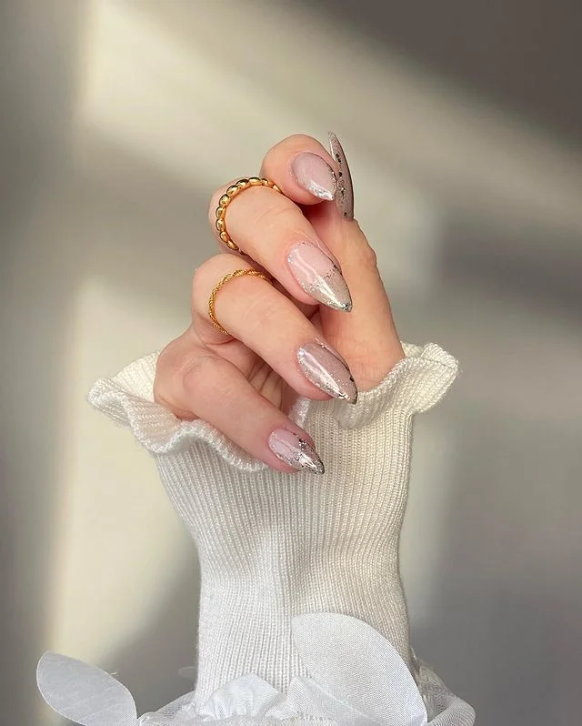 Glossy Rose Quartz Nails with Gold Veins