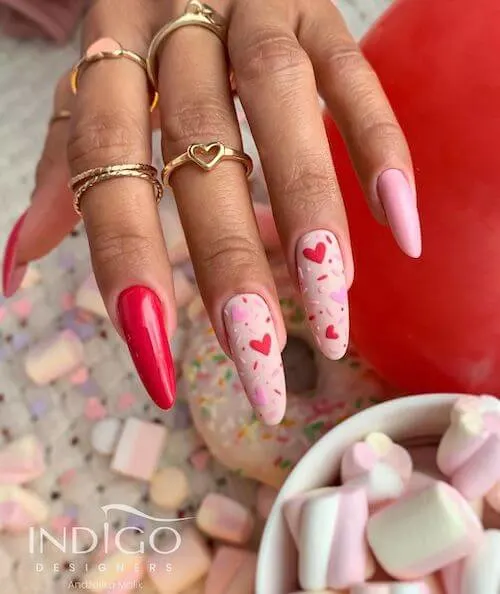 Elegant Ombre Valentine’s Nails in Red and Pink