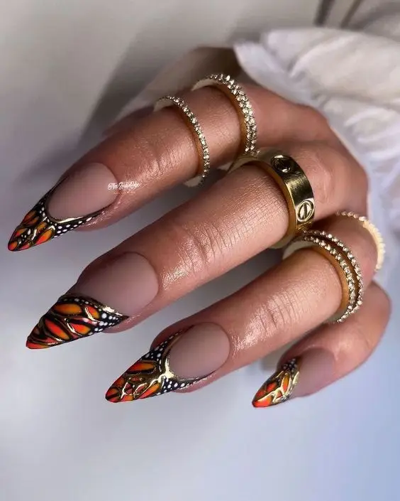 Abstract Floral Nails in Peach and White